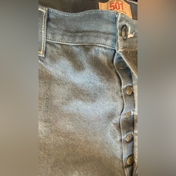 Levi 501 Buttonfly Jeans - Picture 9 of 11